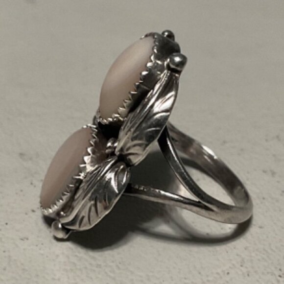 Ring Size 5.5 2 Mother of Pearl 10mm x 8mm Native Possibly Old Pawn Sterling Sil - Picture 2 of 14